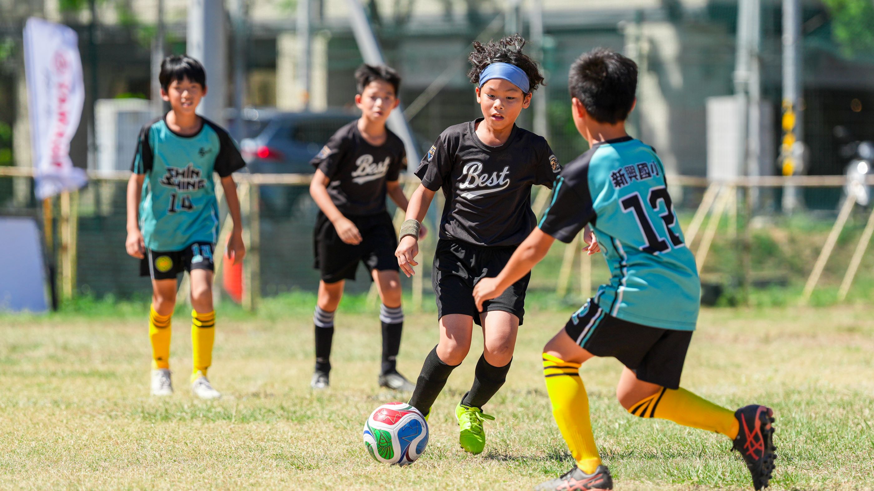 那隊很強(黑)隊名、口號都相當別緻